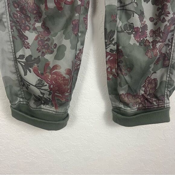 Anthropologie Nomad Joggers Camo Floral Print Cuffed Pants Petite Extra Small - Picture 5 of 8